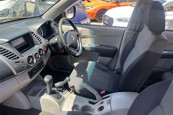 2007 Mitsubishi Triton GLX-R ML 4X4