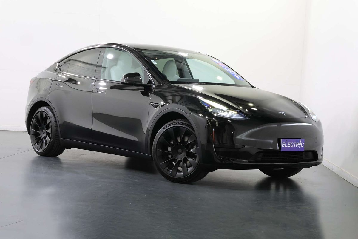 2022 Tesla Model Y Rear-Wheel Drive