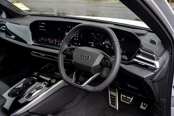 2025 Audi A5 TFSI 200kW S line B10