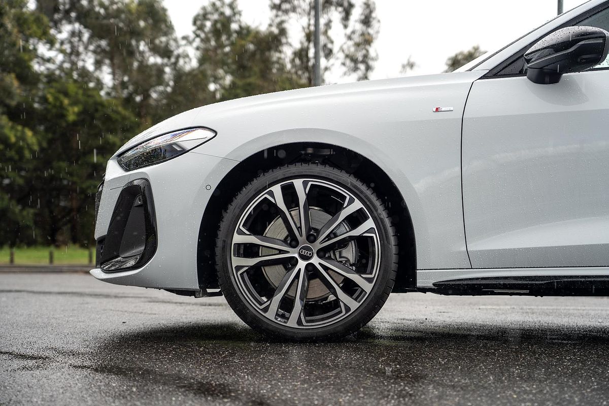 2025 Audi A5 TFSI 200kW S line B10