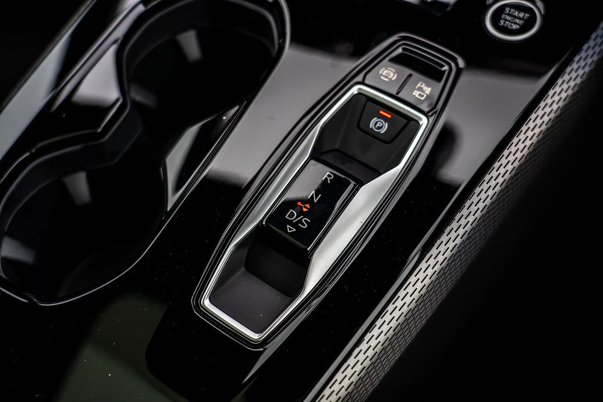 2025 Audi A5 TFSI 200kW S line B10