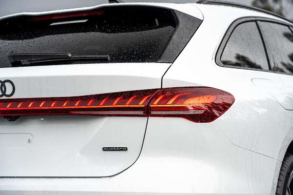 2025 Audi A5 TFSI 200kW S line B10