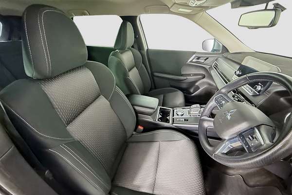 2021 Mitsubishi Outlander LS ZM