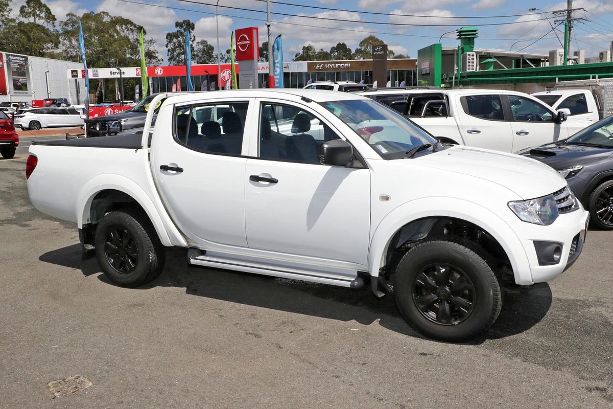 2014 Mitsubishi Triton GLX MN 4X4