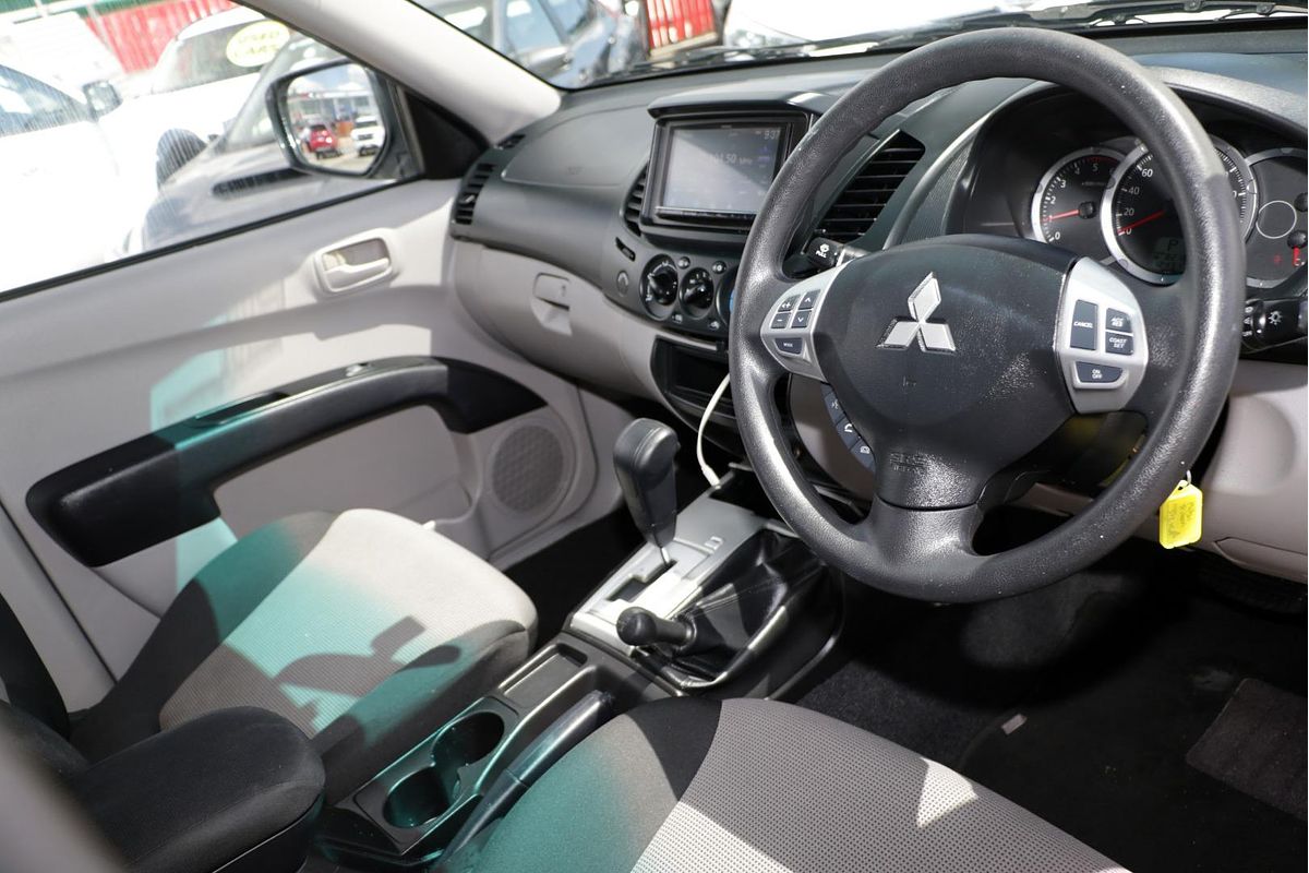 2014 Mitsubishi Triton GLX MN 4X4