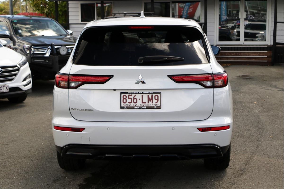 2024 Mitsubishi Outlander LS ZM