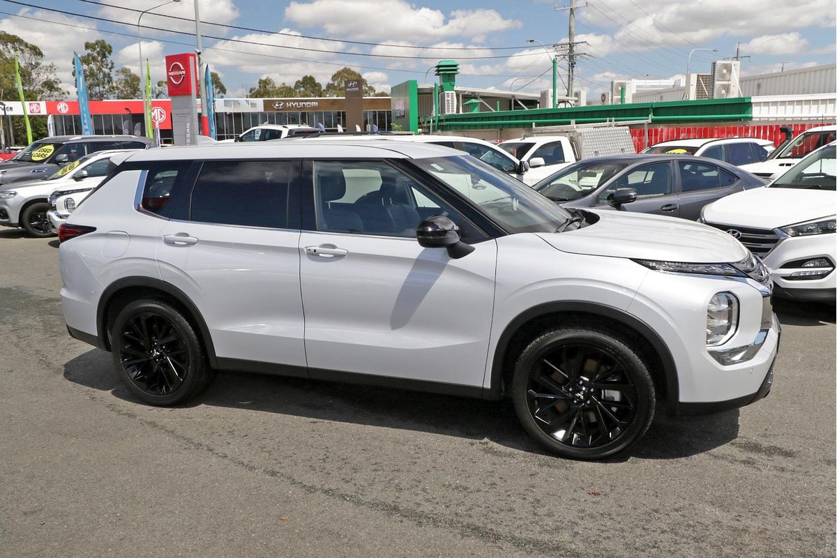 2024 Mitsubishi Outlander LS ZM