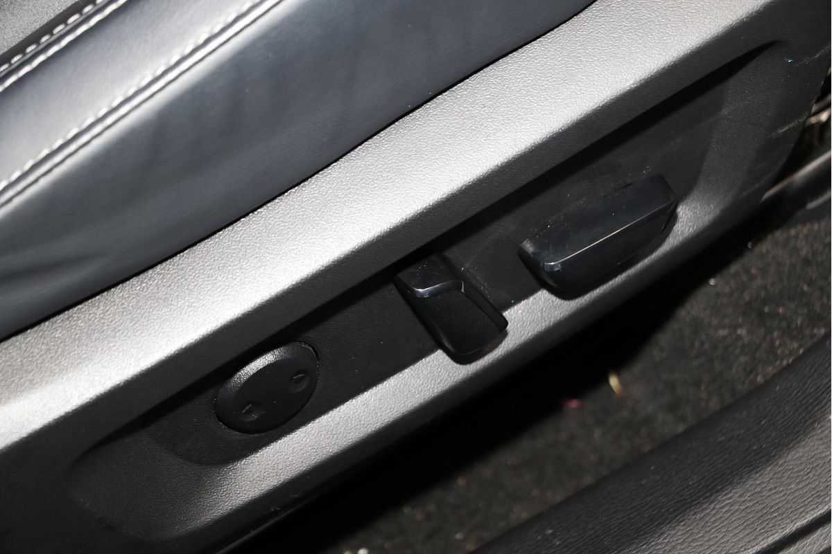 2024 Mitsubishi Outlander LS ZM