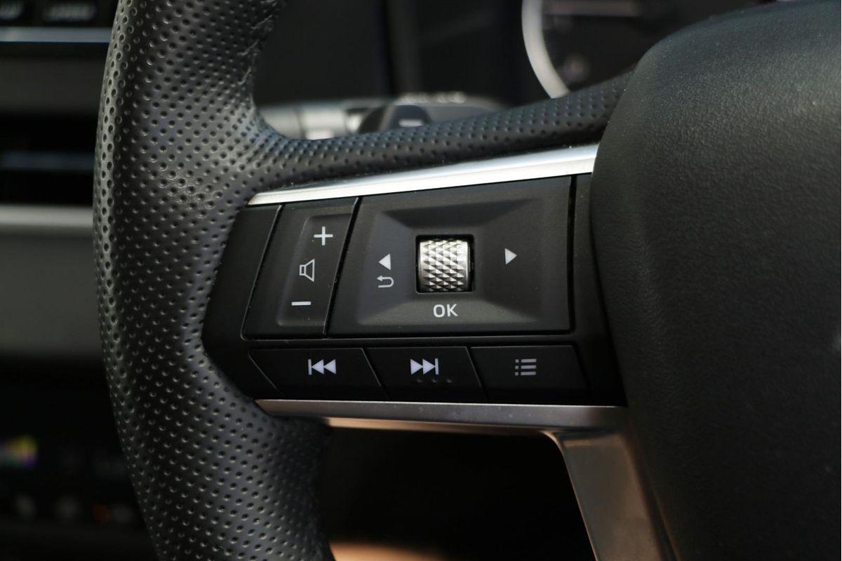 2024 Mitsubishi Outlander LS ZM