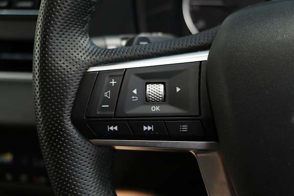 2024 Mitsubishi Outlander LS ZM