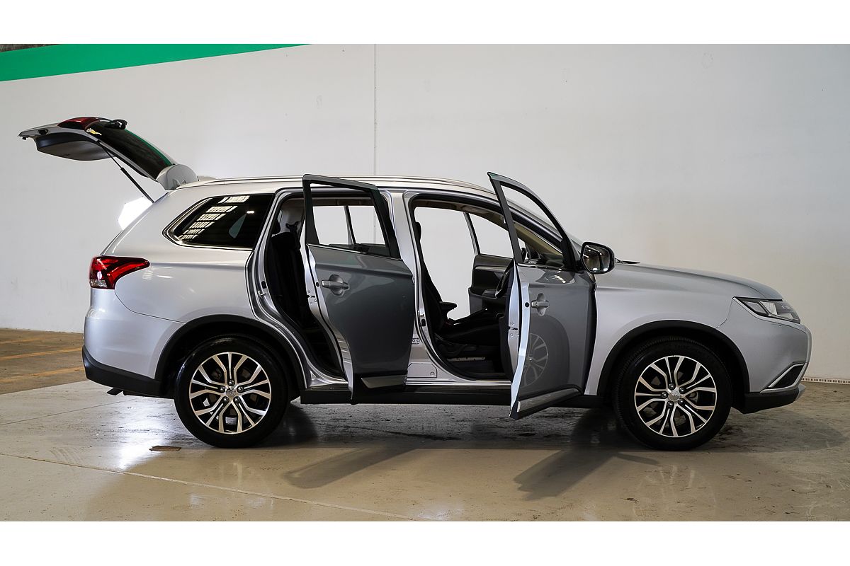 2016 Mitsubishi Outlander LS Safety Pack ZK