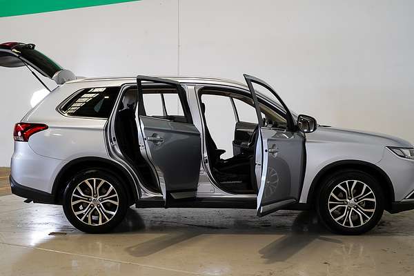 2016 Mitsubishi Outlander LS Safety Pack ZK