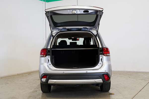 2016 Mitsubishi Outlander LS Safety Pack ZK