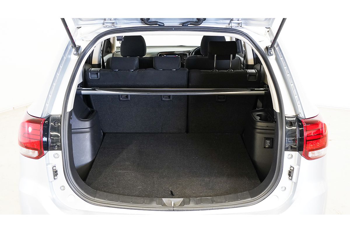 2016 Mitsubishi Outlander LS Safety Pack ZK