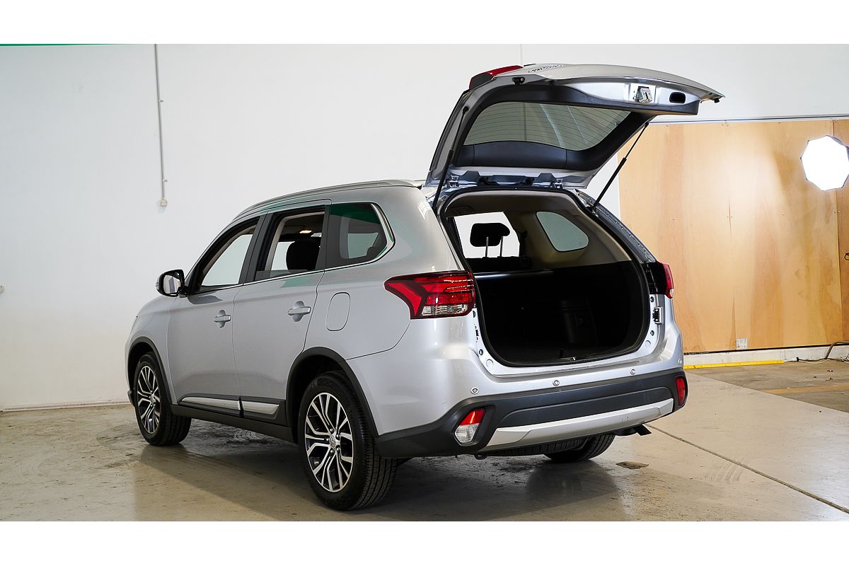 2016 Mitsubishi Outlander LS Safety Pack ZK