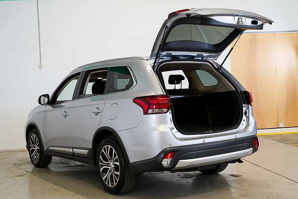 2016 Mitsubishi Outlander LS Safety Pack ZK