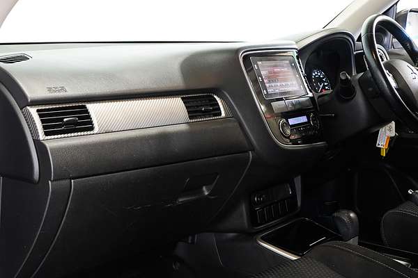 2016 Mitsubishi Outlander LS Safety Pack ZK