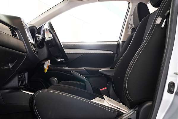 2016 Mitsubishi Outlander LS Safety Pack ZK