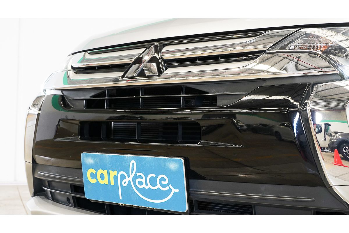 2016 Mitsubishi Outlander LS Safety Pack ZK