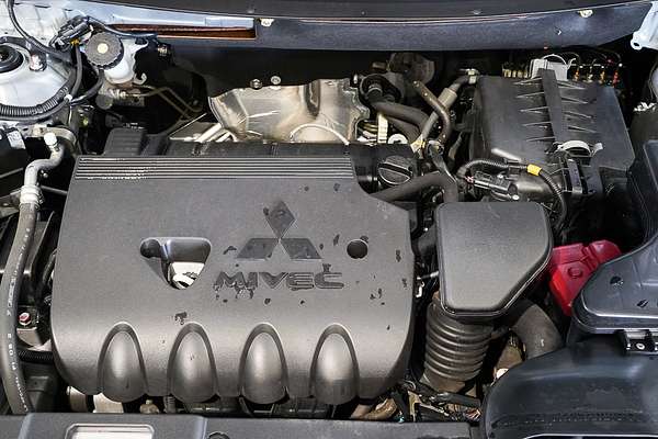 2016 Mitsubishi Outlander LS Safety Pack ZK