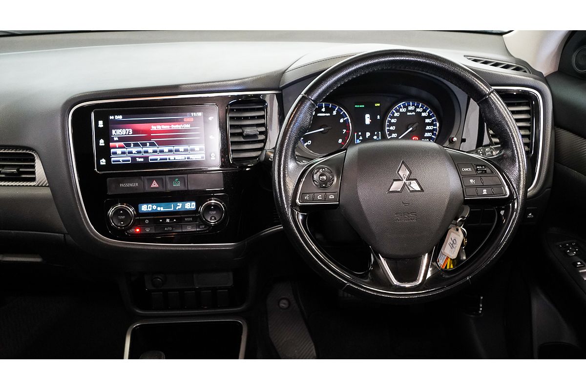 2016 Mitsubishi Outlander LS Safety Pack ZK