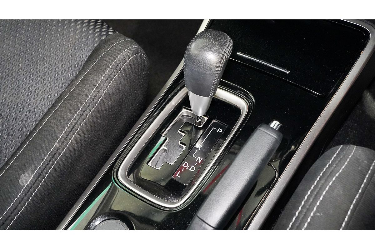 2016 Mitsubishi Outlander LS Safety Pack ZK