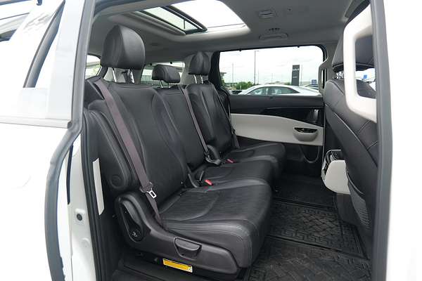 2023 Kia Carnival Special Edition KA4