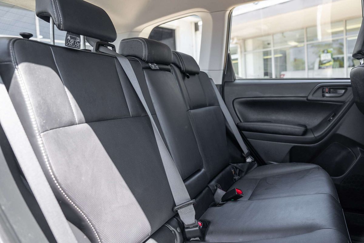 2015 Subaru Forester 2.5i-L S4