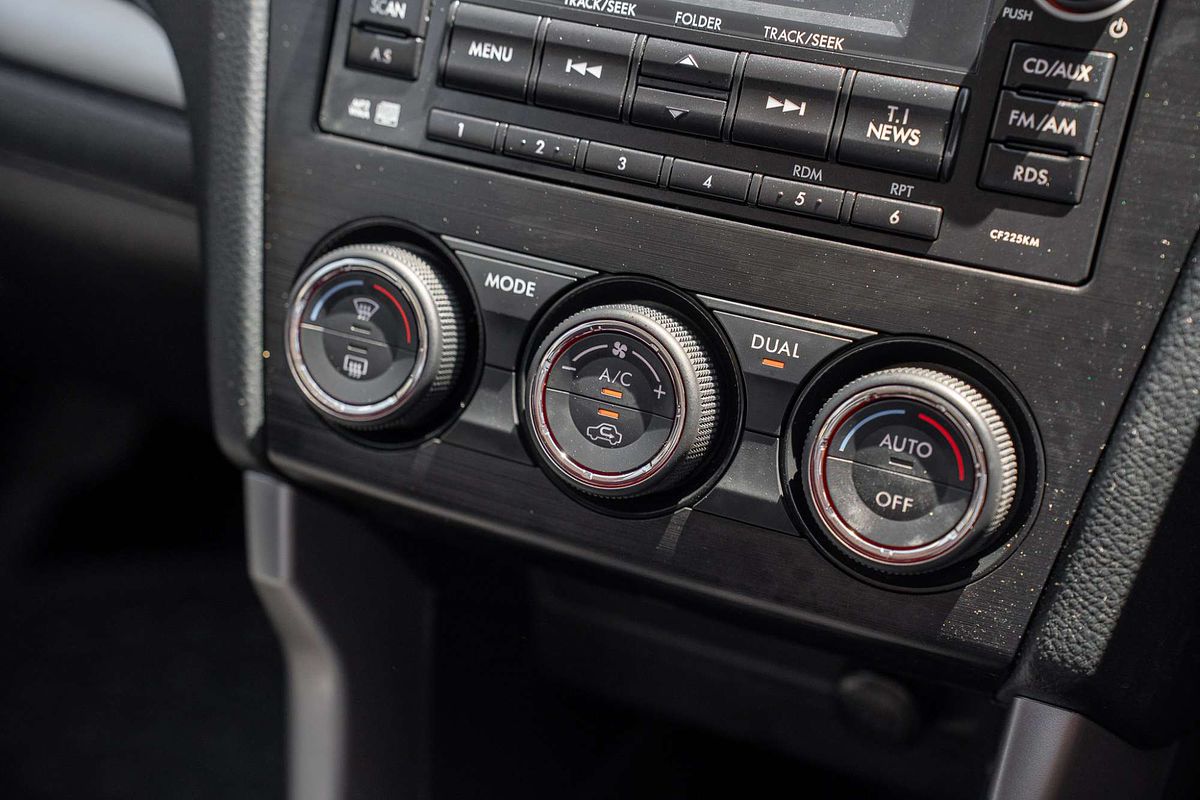 2015 Subaru Forester 2.5i-L S4