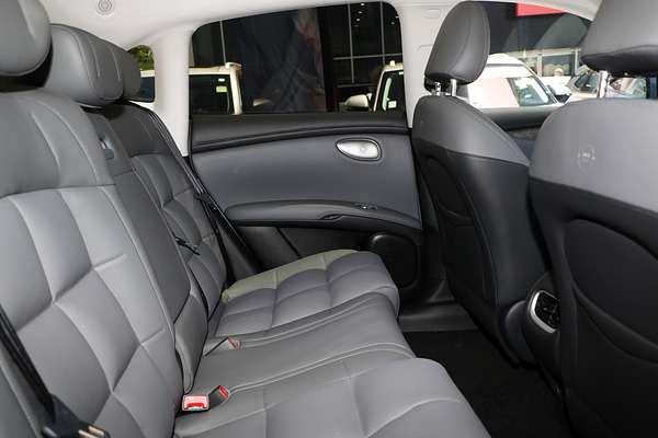 2025 MG IM6 Premium S12L