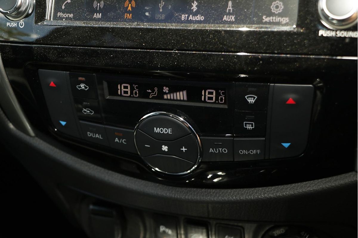 2025 Nissan Navara ST-X D23 4X4