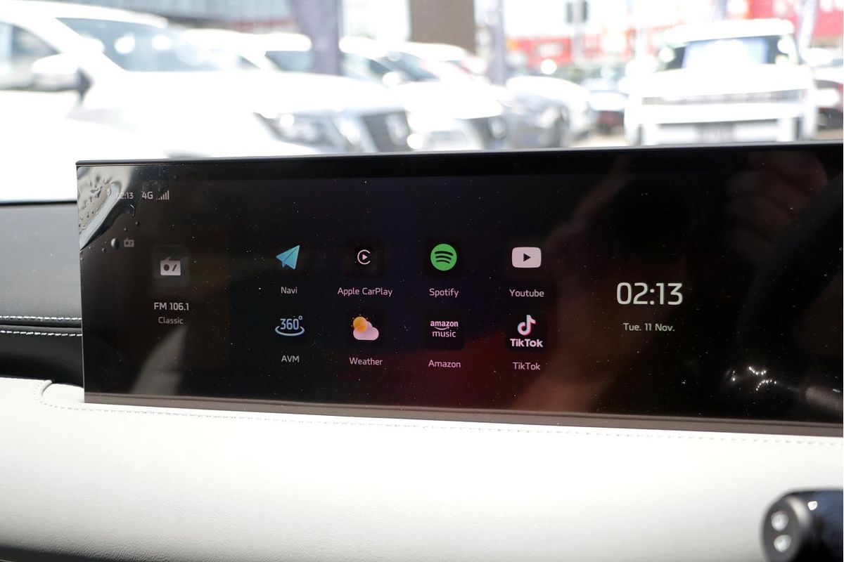 2025 MG IM6 Premium S12L