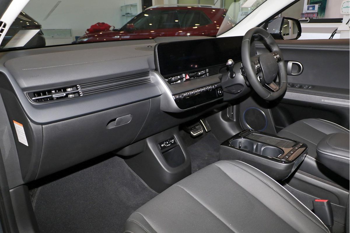 2025 Hyundai IONIQ 5 DYNAMIQ NE.V5