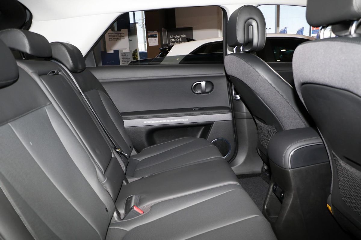 2025 Hyundai IONIQ 5 DYNAMIQ NE.V5