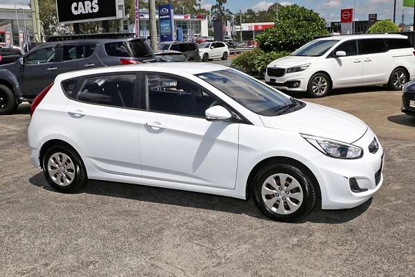 2016 Hyundai Accent Active RB4