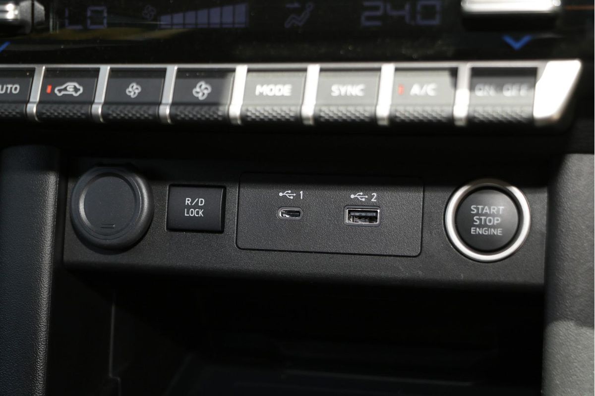 2025 Mitsubishi Triton GLS MV 4X4