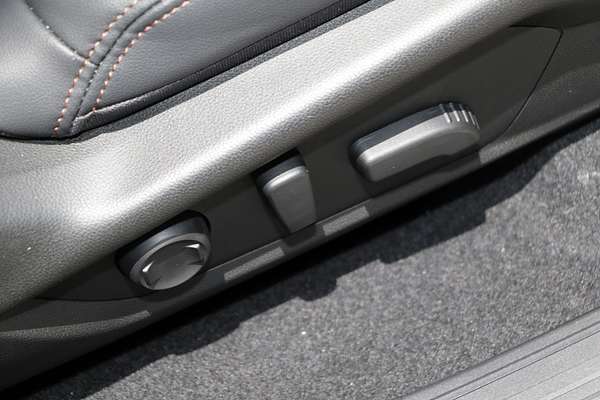 2025 Subaru Forester Hybrid Touring S6