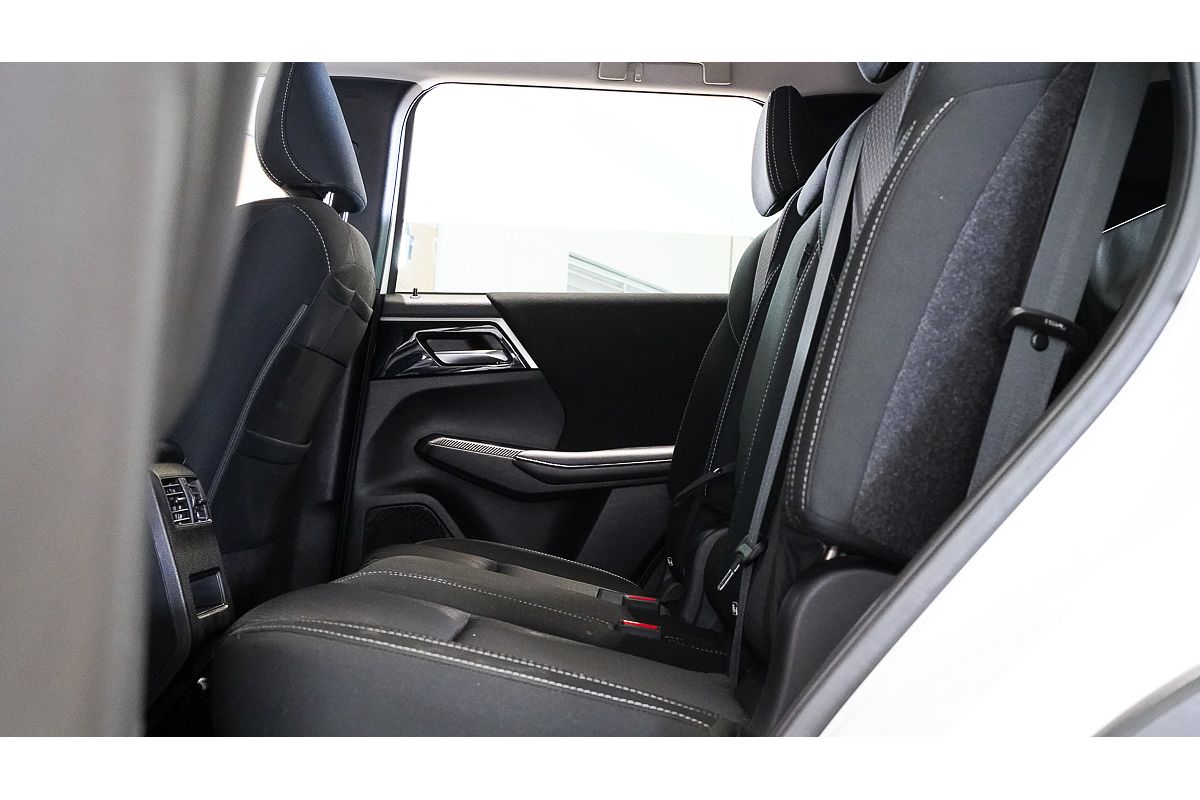 2021 Mitsubishi Outlander LS ZM