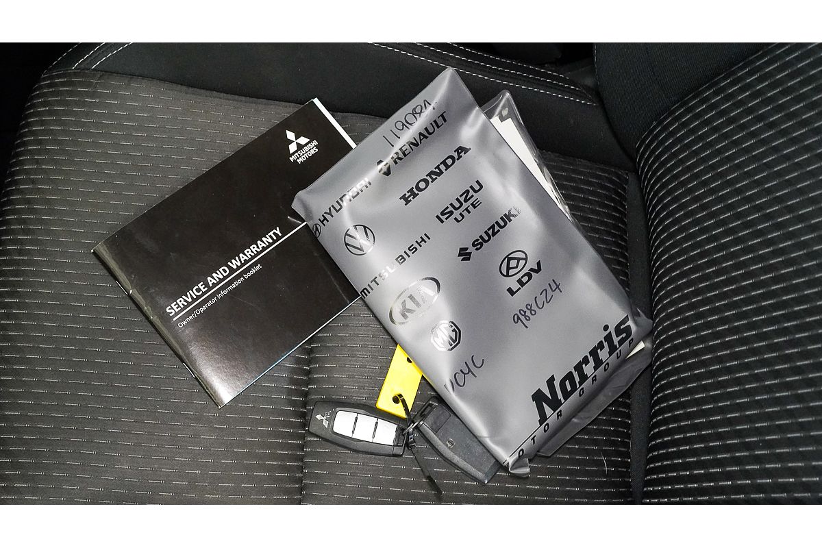 2021 Mitsubishi Outlander LS ZM