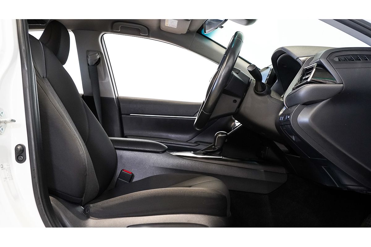 2021 Toyota Camry Ascent Sport AXVH70R