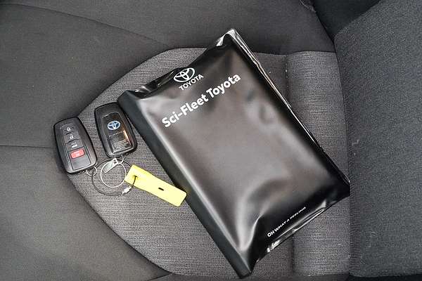 2021 Toyota Camry Ascent Sport AXVH70R