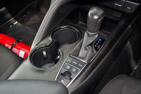 2021 Toyota Camry Ascent Sport AXVH70R