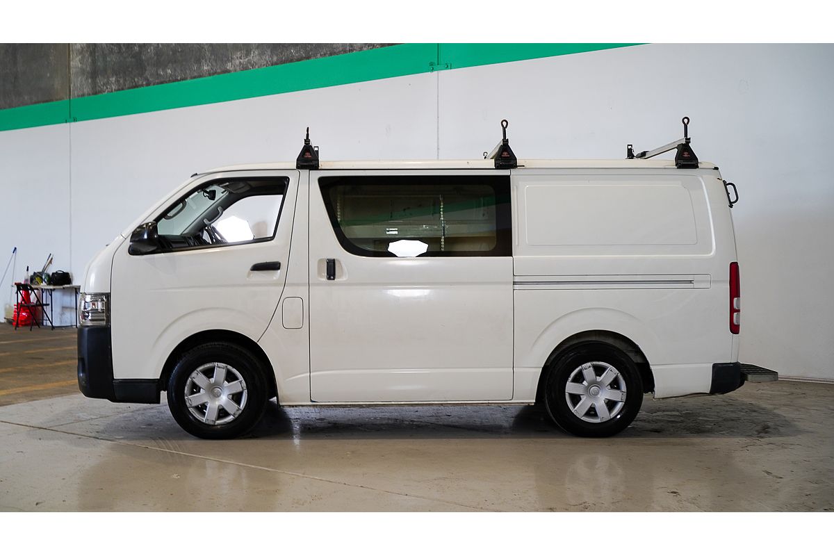 2016 Toyota Hiace TRH201R LWB