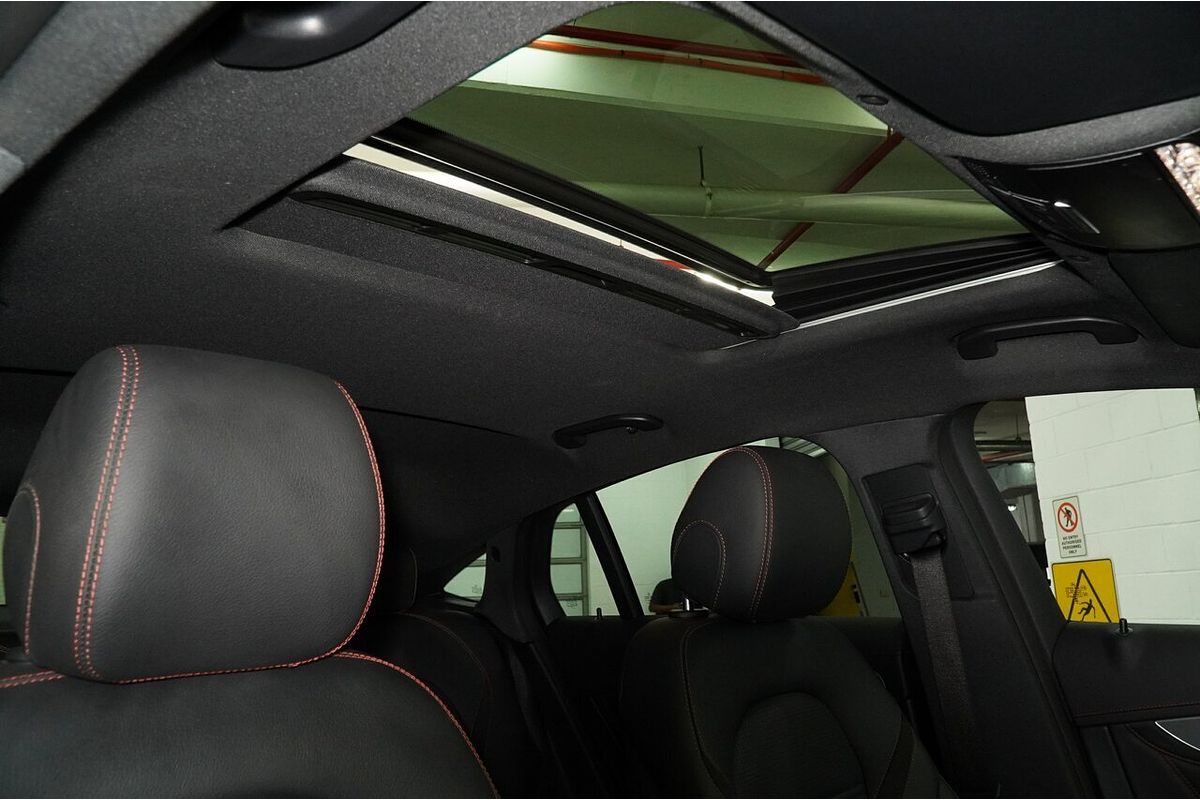 2023 Mercedes-Benz GLC-Class GLC300 C253