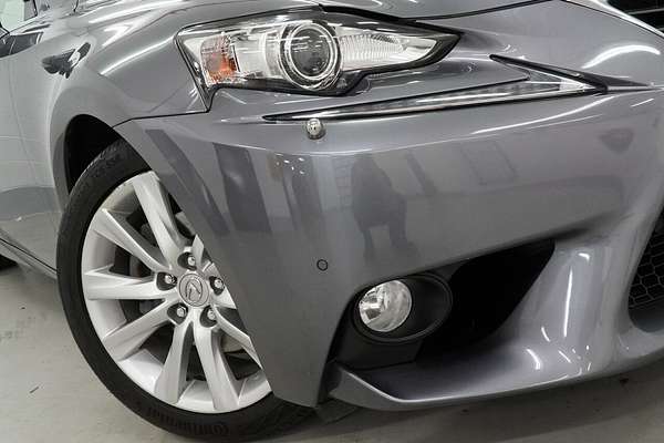 2014 Lexus IS IS300h Luxury AVE30R