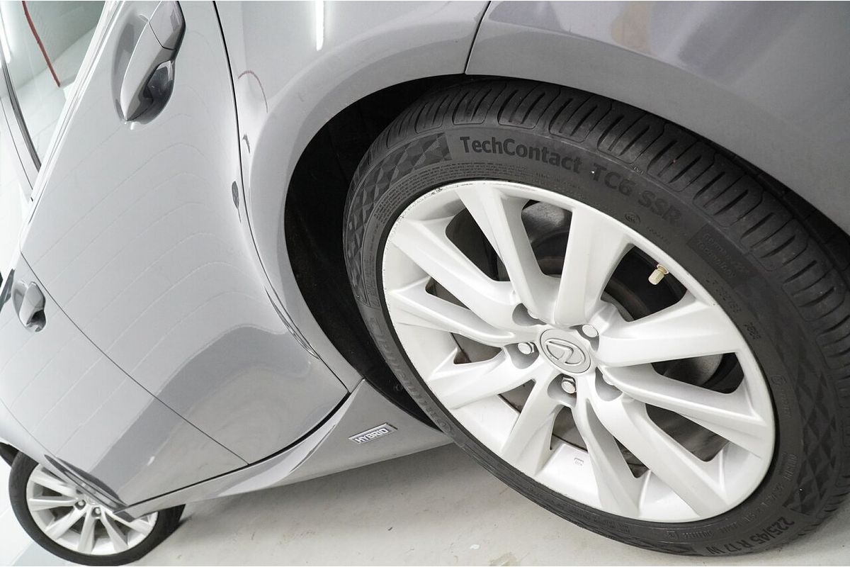 2014 Lexus IS IS300h Luxury AVE30R