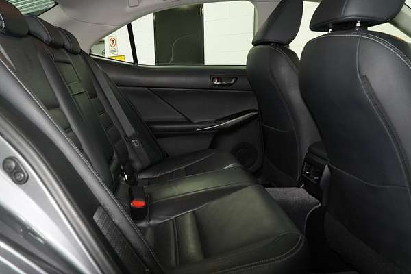 2014 Lexus IS IS300h Luxury AVE30R