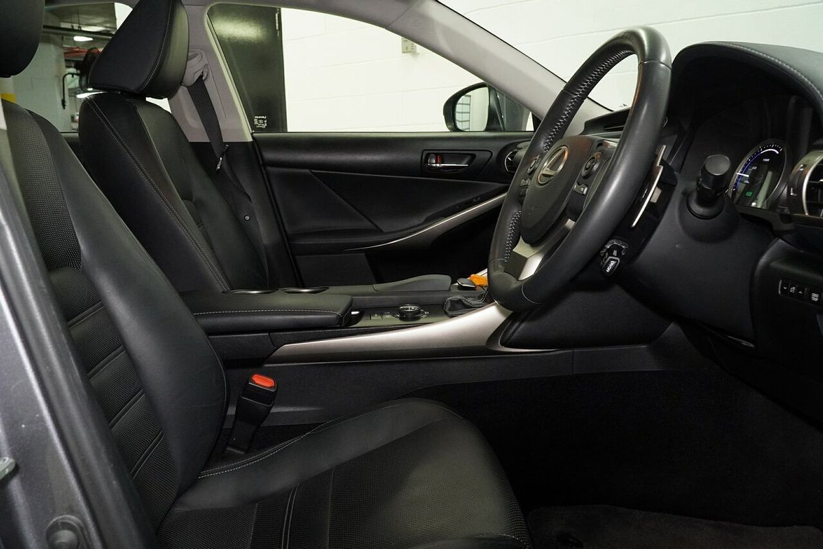 2014 Lexus IS IS300h Luxury AVE30R