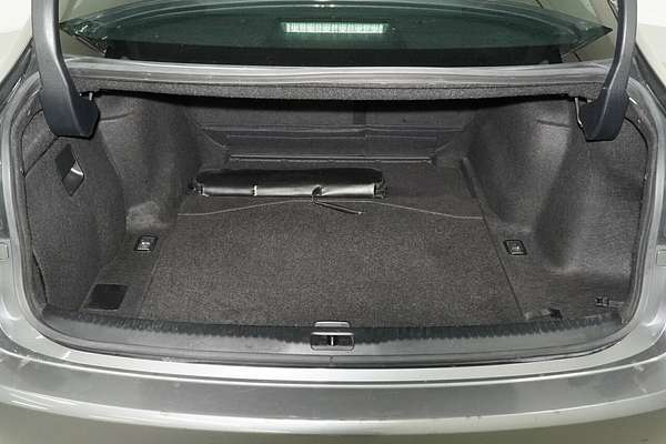 2014 Lexus IS IS300h Luxury AVE30R