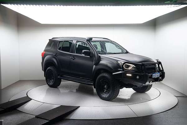 2018 Isuzu MU-X LS-T